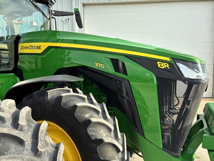john-deere-8r-370-image-13