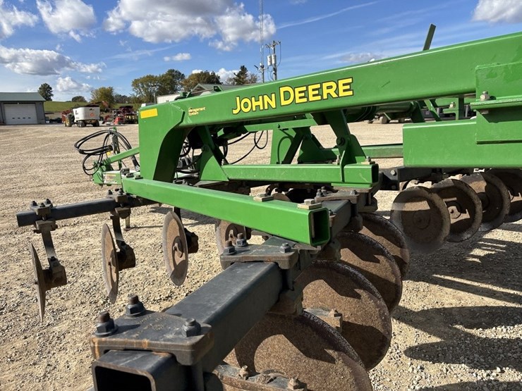 john-deere-2700-image-34
