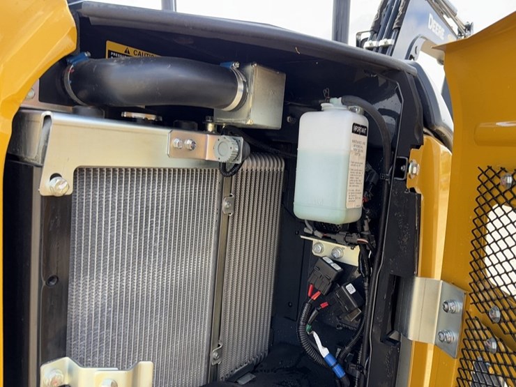 2024-john-deere-35p-mini-excavator-image-23