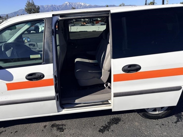 2003-ford-windstar-image-12