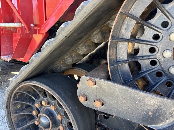 2013-case-ih-600-image-14