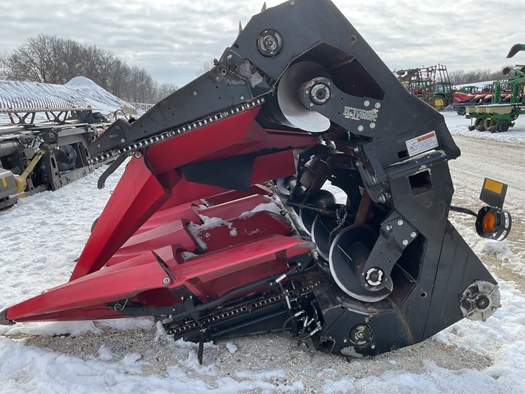 2015-harvestech-12-row-folding-corn-head-image-3