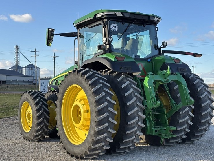 john-deere-8r-310-image-3
