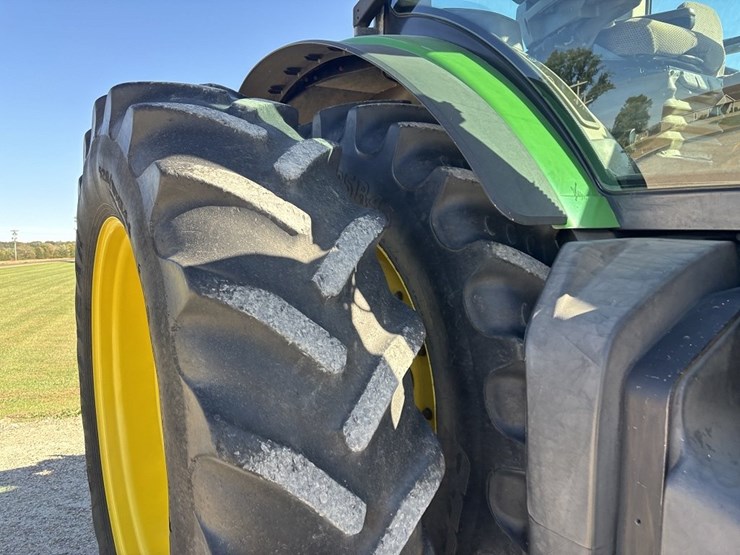 john-deere-8285r-image-18
