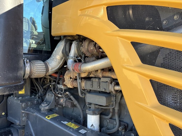 challenger-765e-track-tractor-image-11