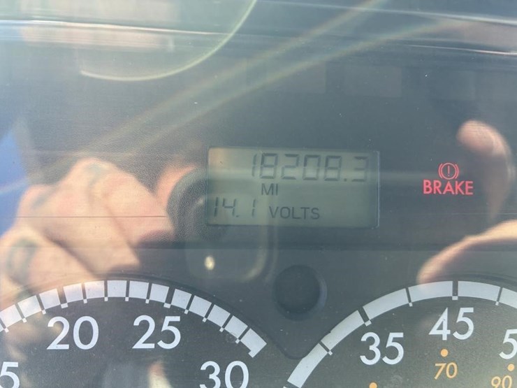 2001-freightliner-dump-truck-image-14