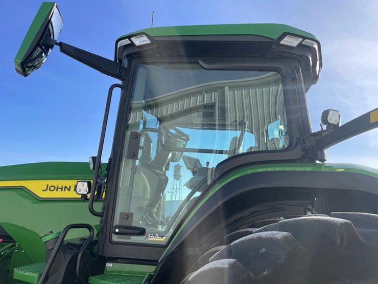 john-deere-8r-370-image-33