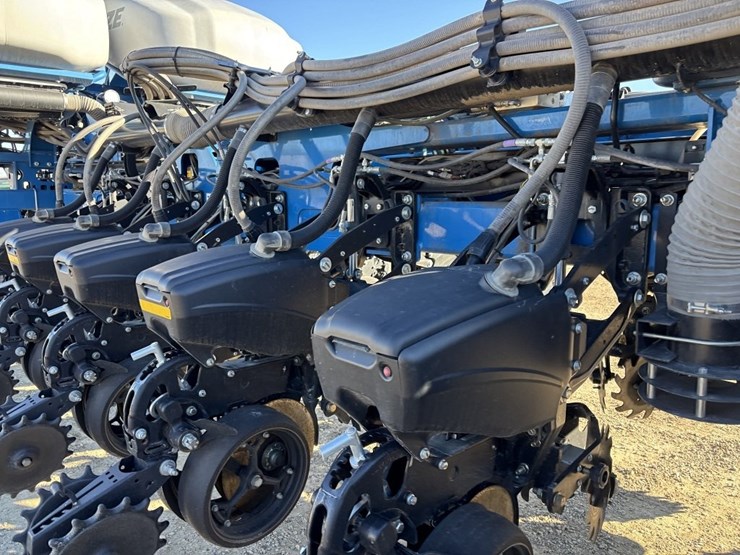 2024-kinze-5900-image-25