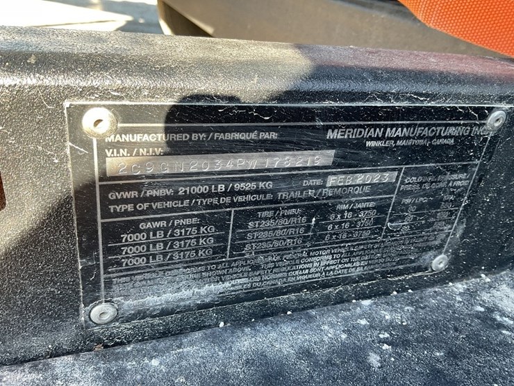 2024-meridian-375rt-image-28