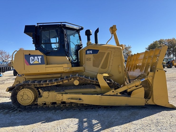 2010-caterpillar-d7e-image-6