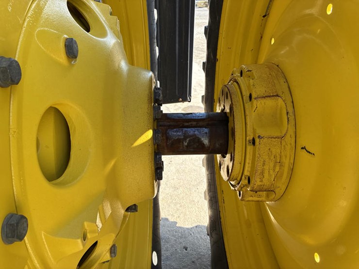 john-deere-8320r-image-61