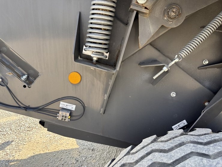 massey-ferguson-rb4180v-image-21