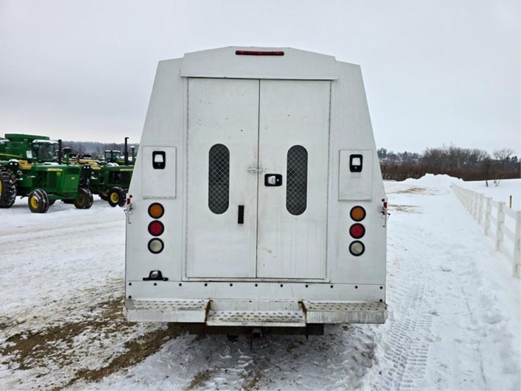 isuzu-npr-hd-image-4