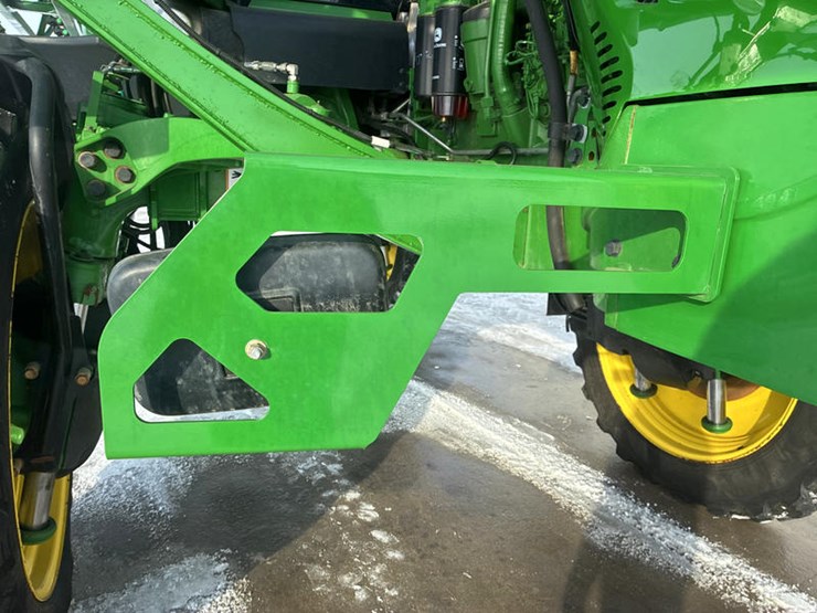 john-deere-r4038-image-13