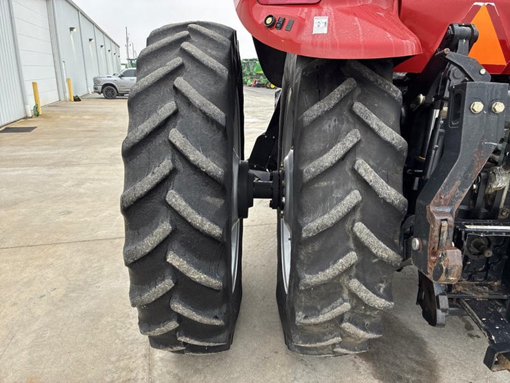 case-ih-magnum-245-image-59