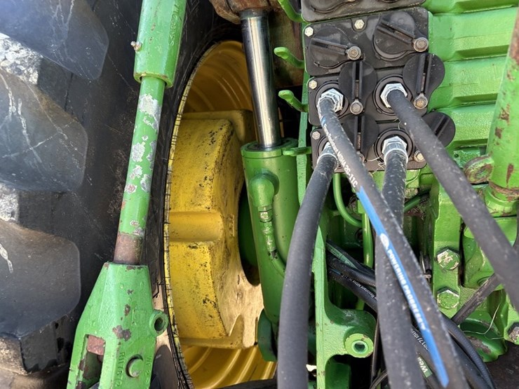 john-deere-8200-image-26