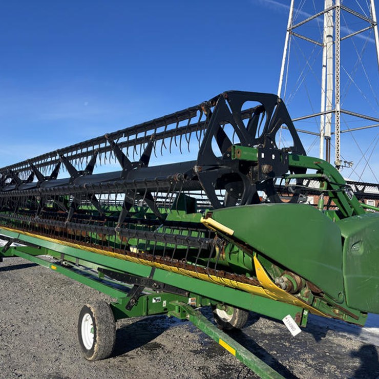 2008 JOHN DEERE 630F