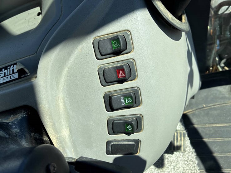 2019-case-580sn-image-79