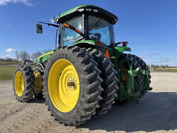 john-deere-8285r-image-3