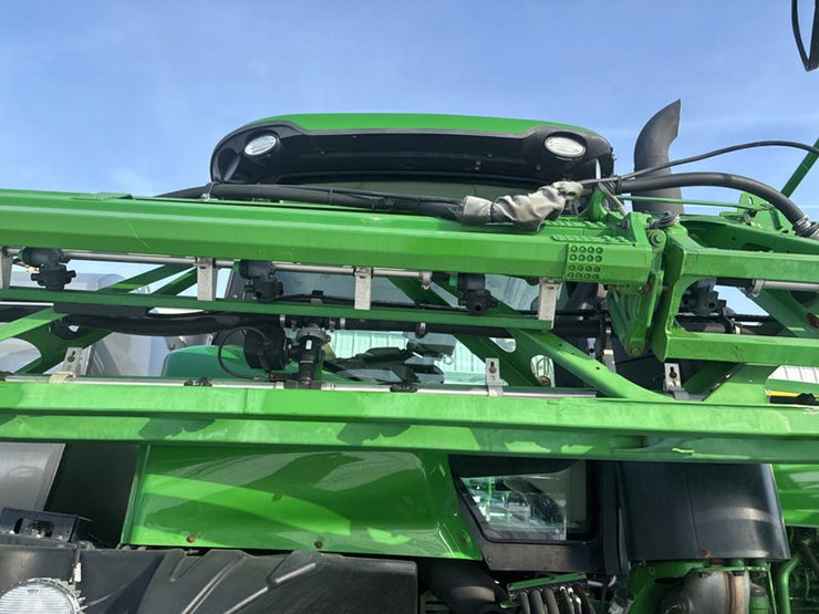 john-deere-r4038-image-22