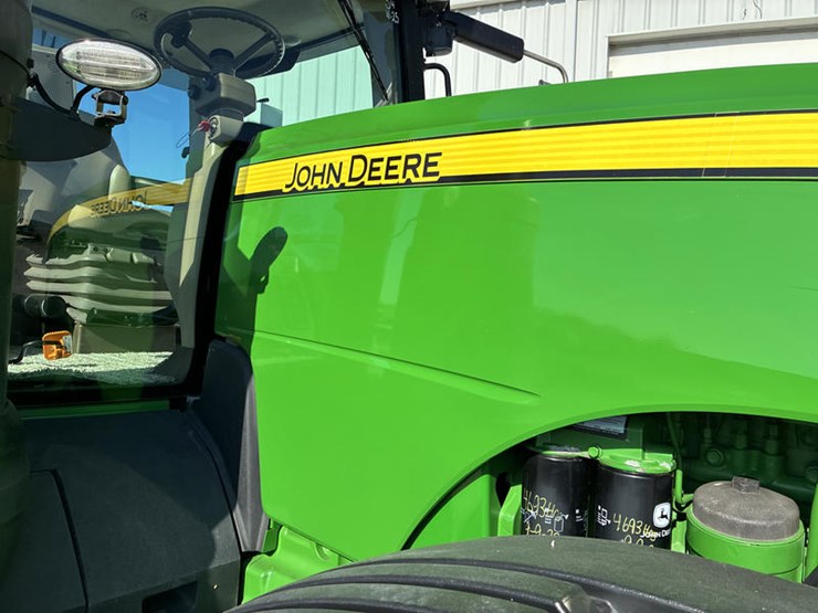 john-deere-8320r-image-19