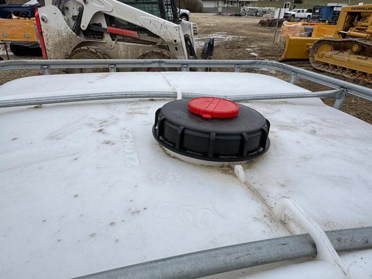 water-tank-tote-image-6