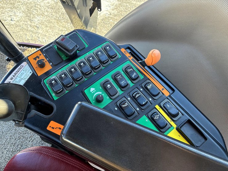 case-ih-patriot-3340-image-92