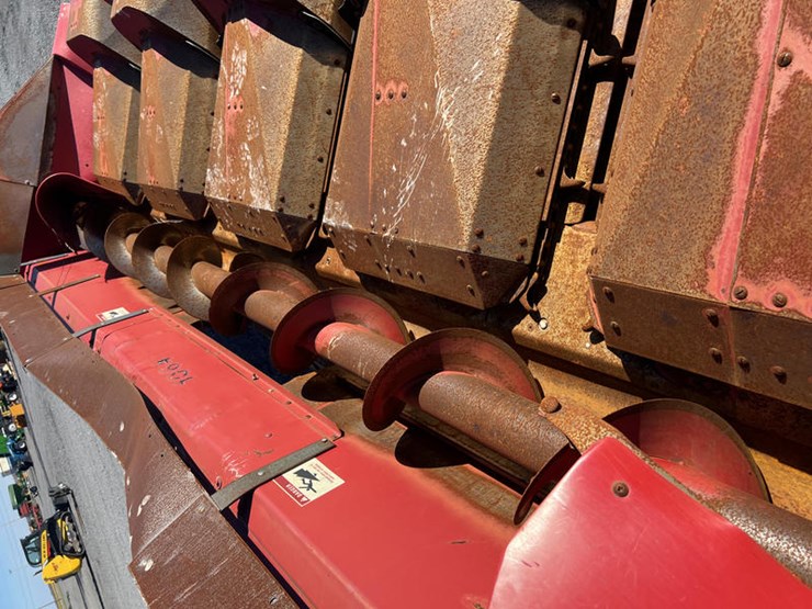case-ih-1064-image-10