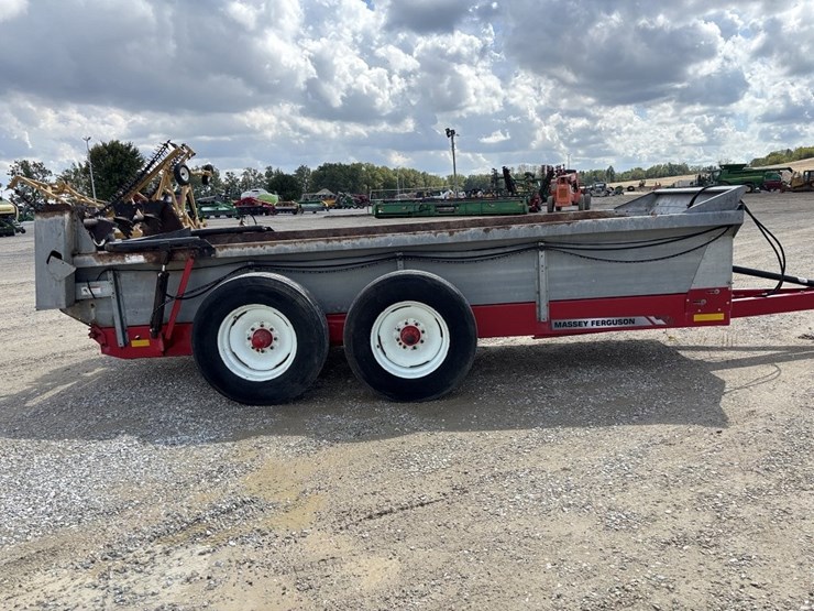 massey-ferguson-3732-image-6