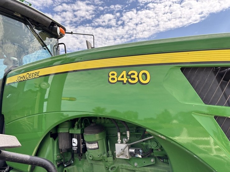 john-deere-8430-image-13