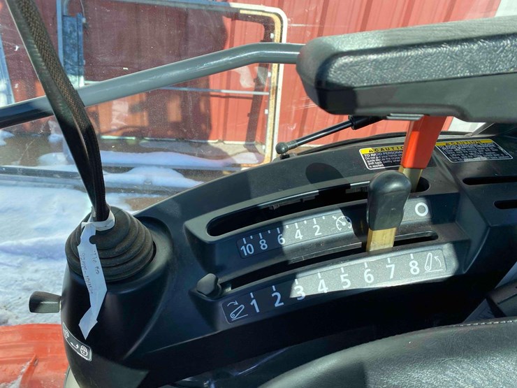 kubota-b3350hsdc-image-38