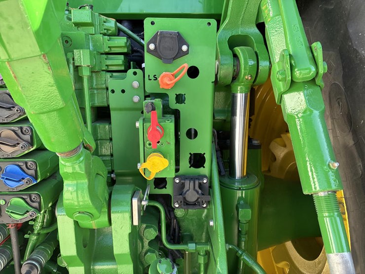 john-deere-8r-340-image-31