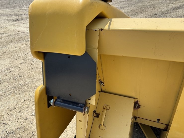 new-holland-996-image-27