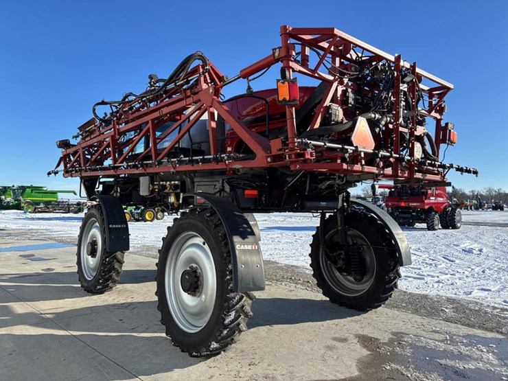 case-ih-patriot-3340-image-8