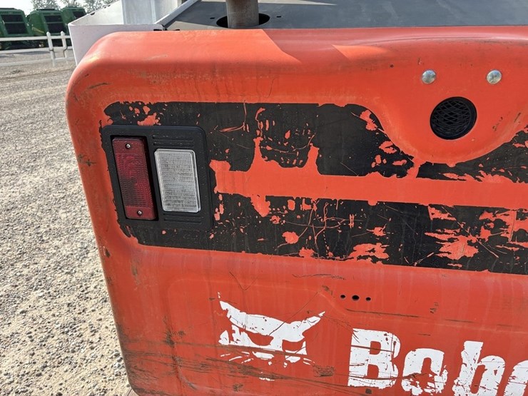 bobcat-t750-image-21