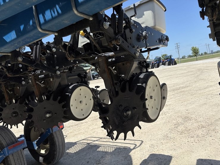 kinze-3660-image-41