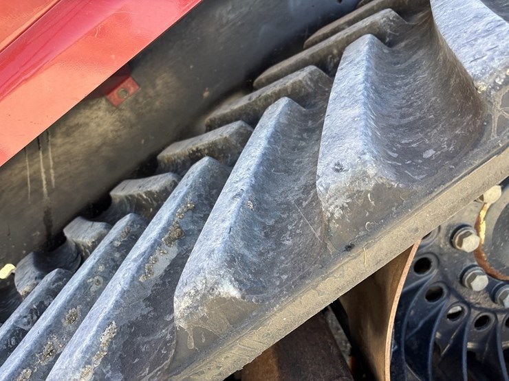 2013-case-ih-600-image-15