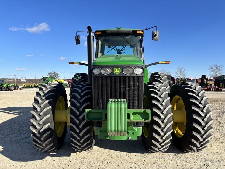 john-deere-8330-image-8