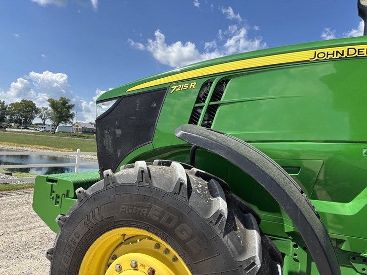 john-deere-7215r-image-32