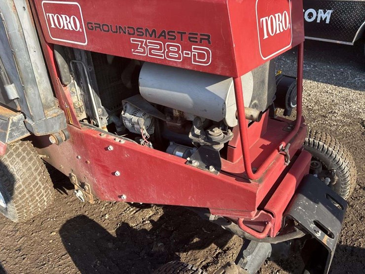toro-groundsmaster-328d-image-13
