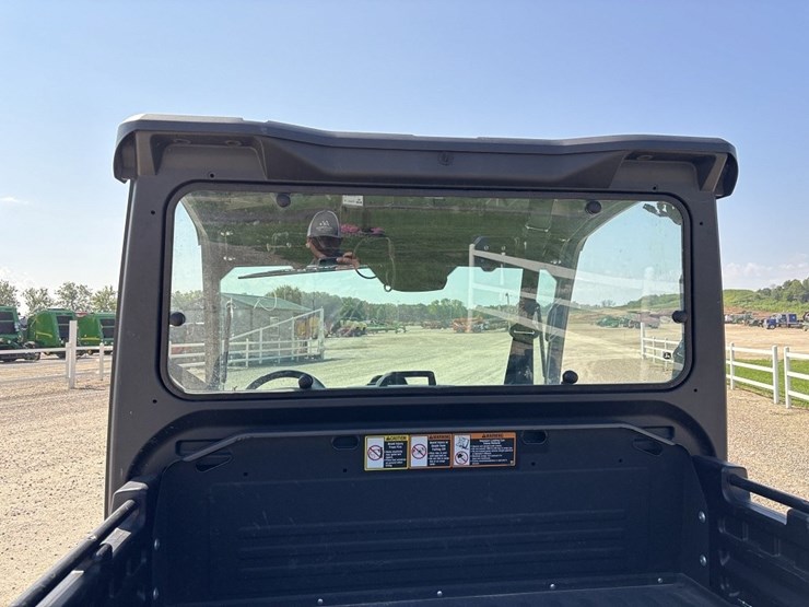 john-deere-gator-image-24