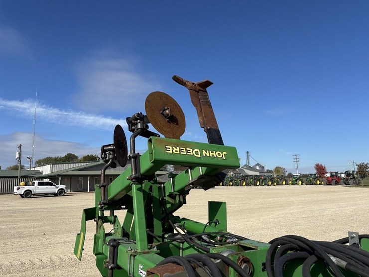 john-deere-2100-image-38