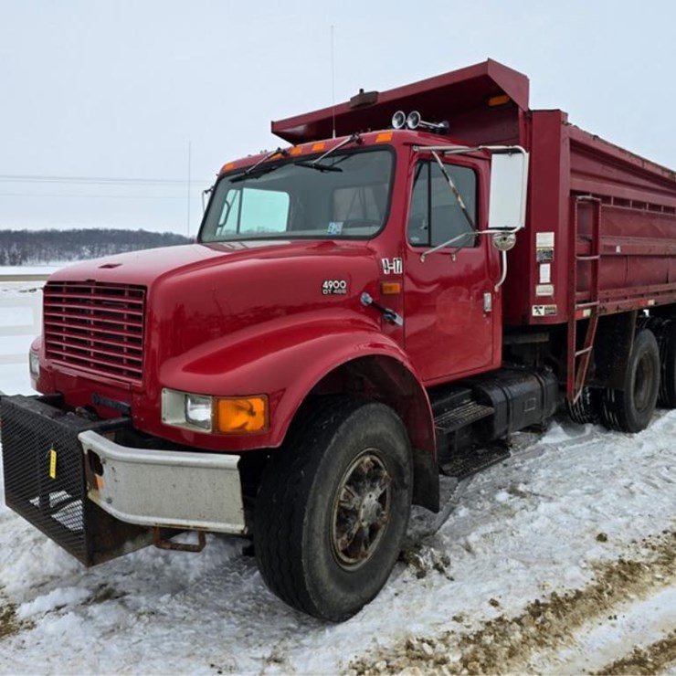 INTERNATIONAL 4900