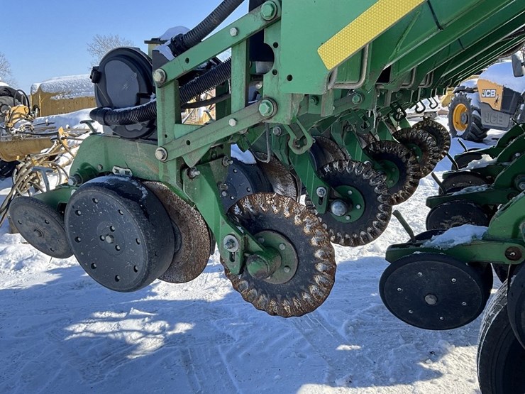 john-deere-6000-image-21