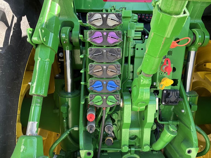 john-deere-8r-340-image-30