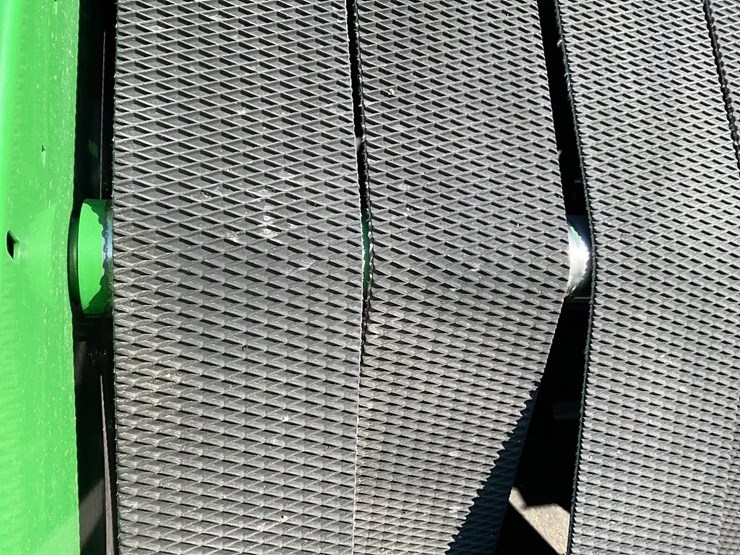 john-deere-560m-image-15