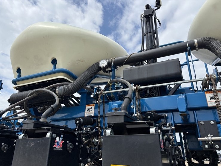 2012-kinze-3660-image-54