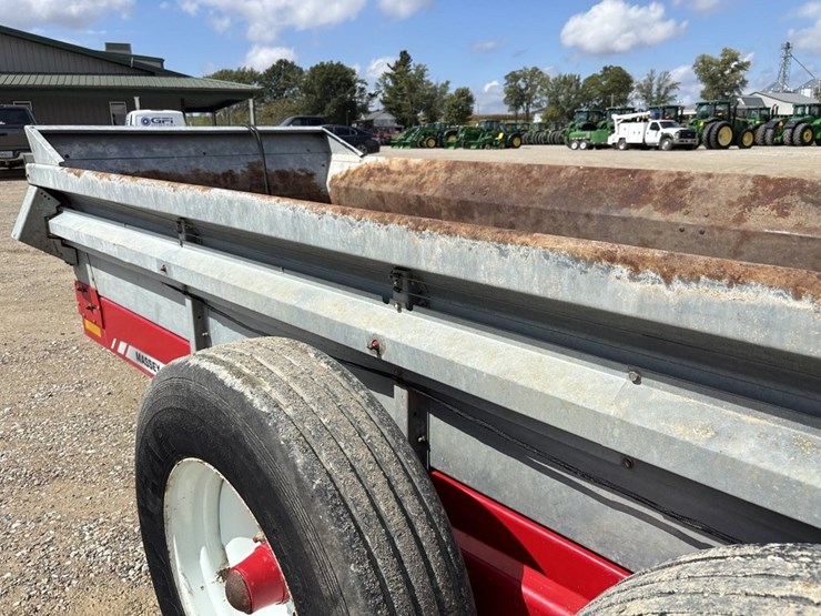 massey-ferguson-3732-image-32