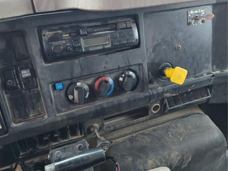 international-4900-image-20