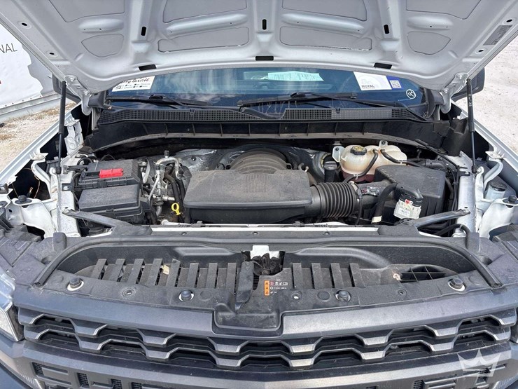 2022-chevrolet-1500-image-10